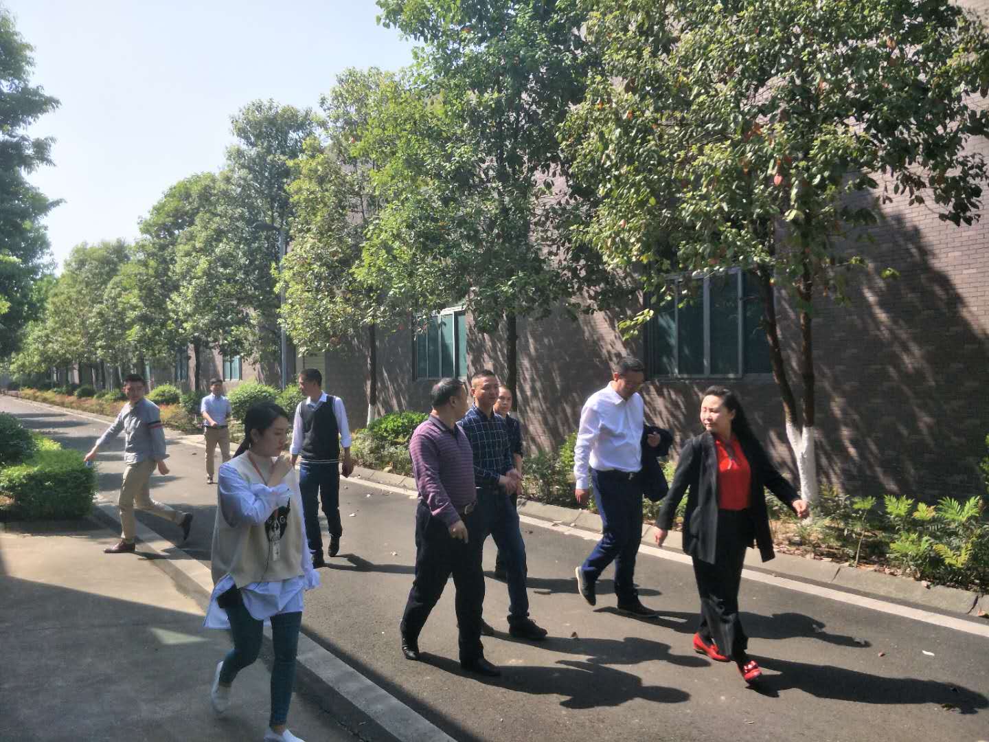 康昕集团莅临中盟集团参观交流共同探寻战略合作新机遇