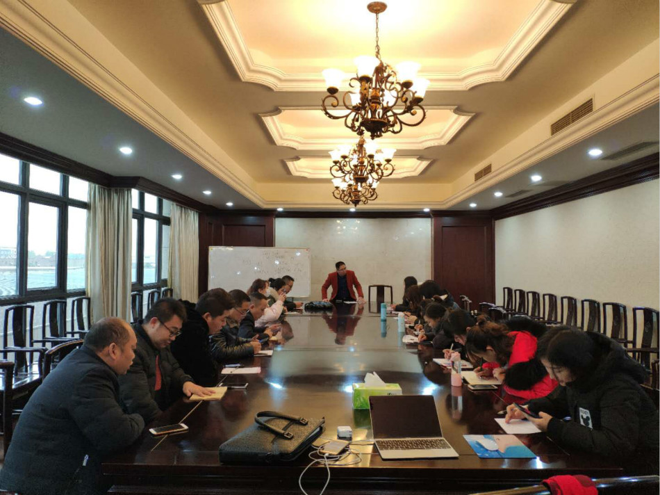 销售团队参观工厂:从源头开始了解天伦产品